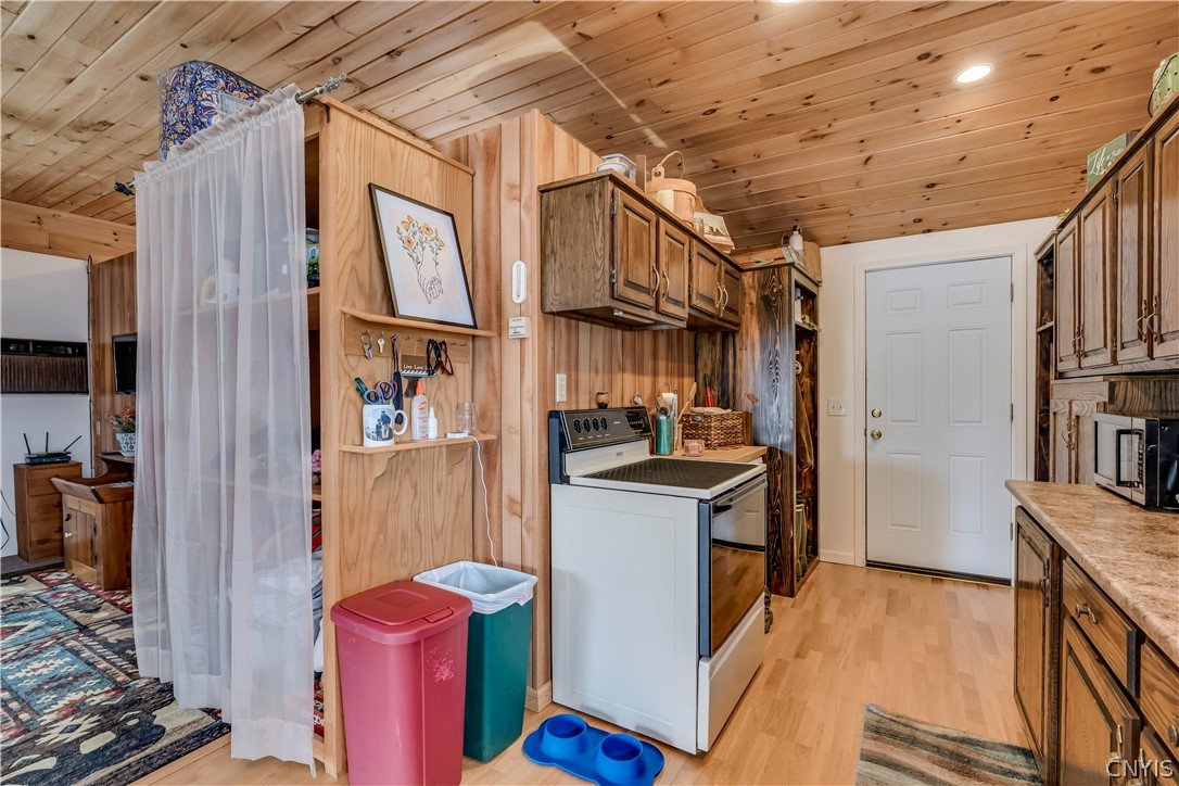 560 West Shore Road Hammond, NY 13646 - Photo 20 of 40