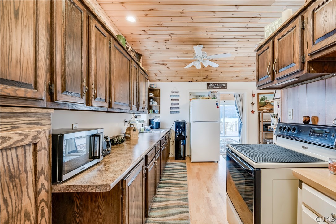 560 West Shore Road Hammond, NY 13646 - Photo 21 of 40