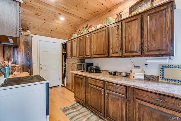 $239,900 | 560 West Shore Road, Hammond, NY 13646