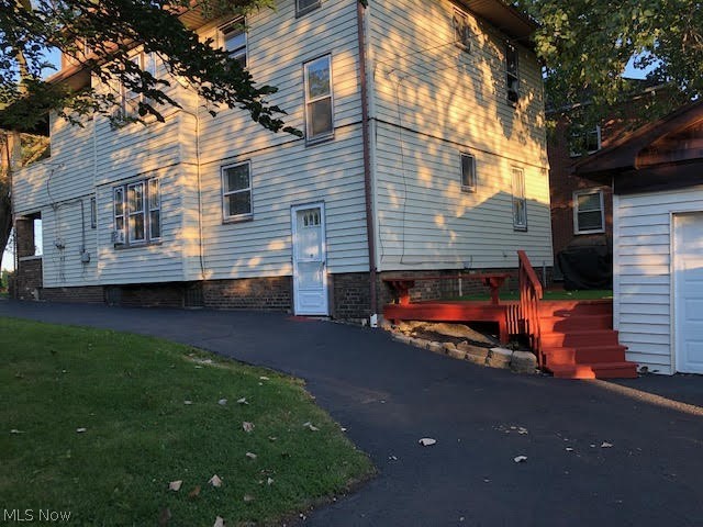 18906 Neff Road Cleveland, OH 44119 - Photo 2 of 3 Gallery Image 2