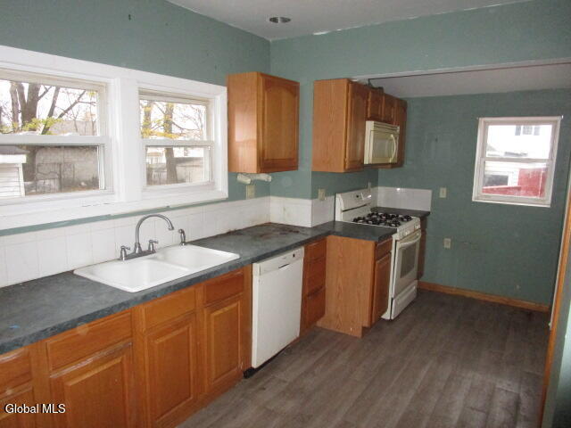 1547 5th Street Rensselaer, NY 12144 - Photo 2 of 20 IMG_5768