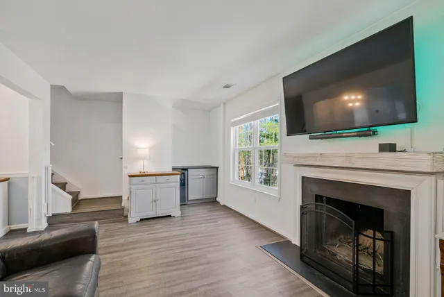 $450,000 | 6064 Old Landing Way, Burke, VA 22015