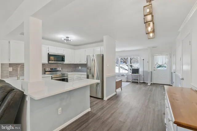 $450,000 | 6064 Old Landing Way, Burke, VA 22015