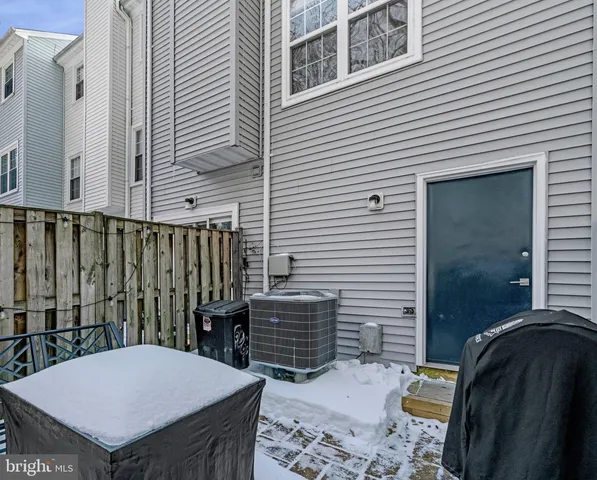 $450,000 | 6064 Old Landing Way, Burke, VA 22015