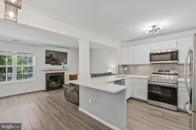 $450,000 | 6064 Old Landing Way, Burke, VA 22015