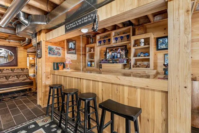 $474,900 | 6940 Lumberjack Trail, Oakland, WI 54830