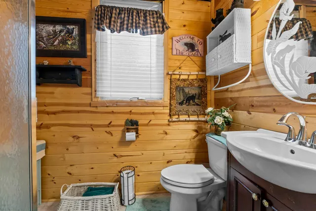 $474,900 | 6940 Lumberjack Trail, Oakland, WI 54830