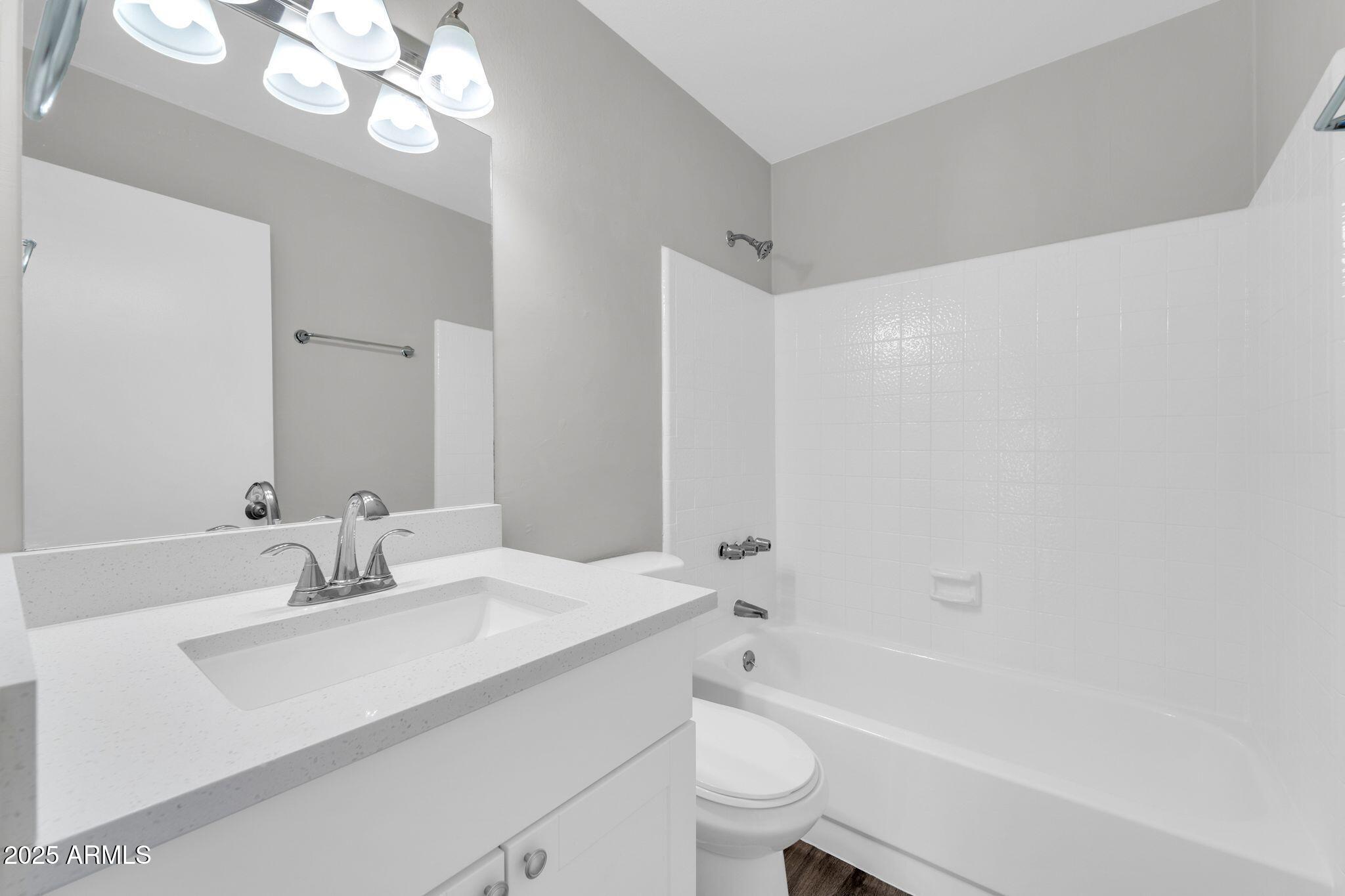 5237 West Mountain View Road Glendale, AZ 85302 - Photo 15 of 27 5237 W Mountain View Rd-16