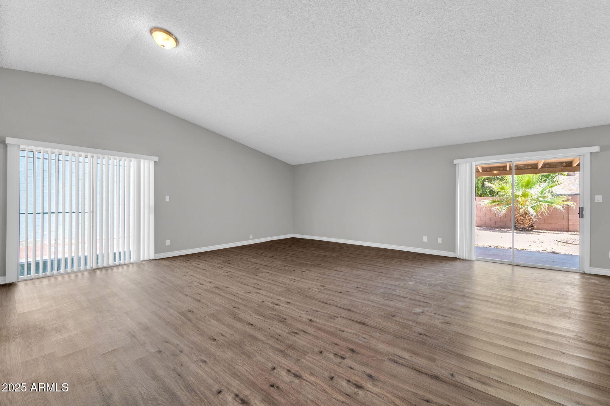 5237 West Mountain View Road Glendale, AZ 85302 - Photo 10 of 27 5237 W Mountain View Rd-11