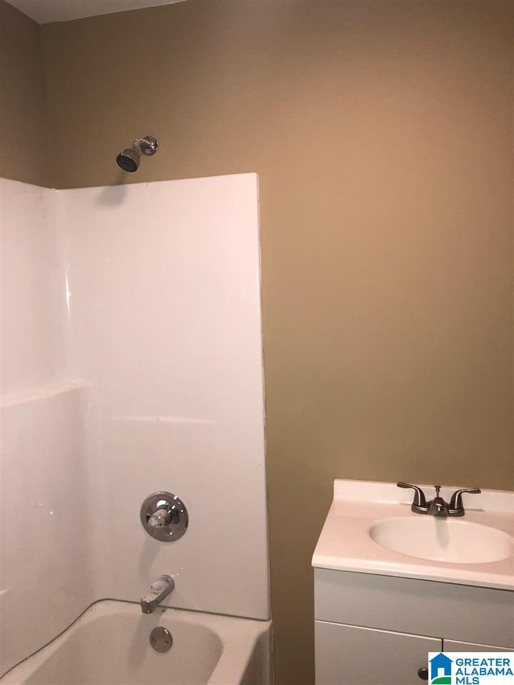 908 Edwards Lake Road Birmingham, AL 35235 - Photo 4 of 13