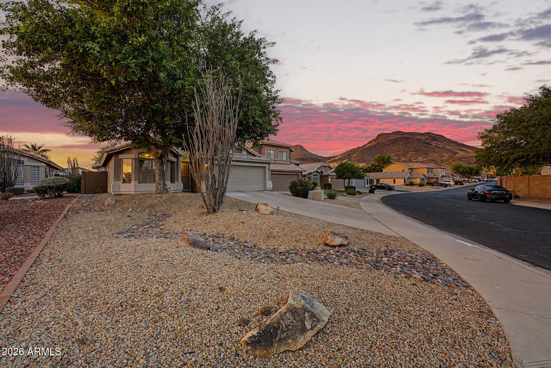 6458 West Saddlehorn Road Phoenix, AZ 85083 - Photo 2 of 20 03 - Saddlehorn