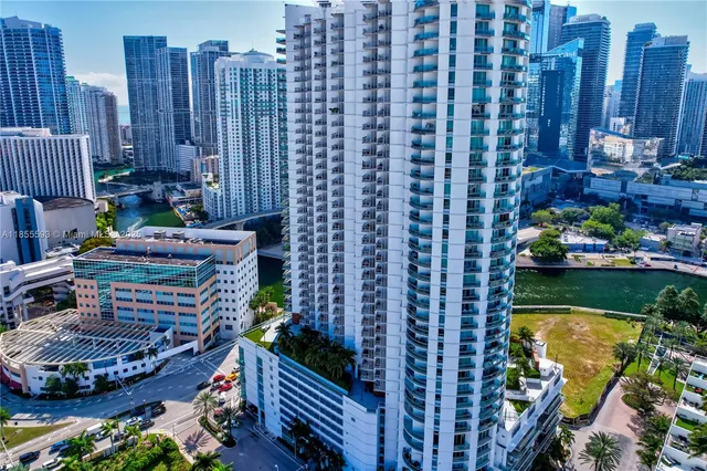 $549,900 | 350 South Miami Avenue, Unit 1703, Miami, FL 33130