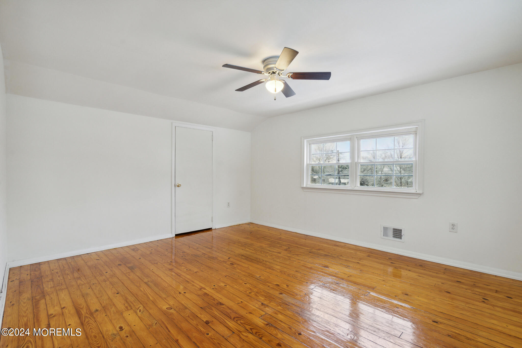 24 Harley Road Toms River, NJ 08755 - Photo 25 of 28 Primary bedroom