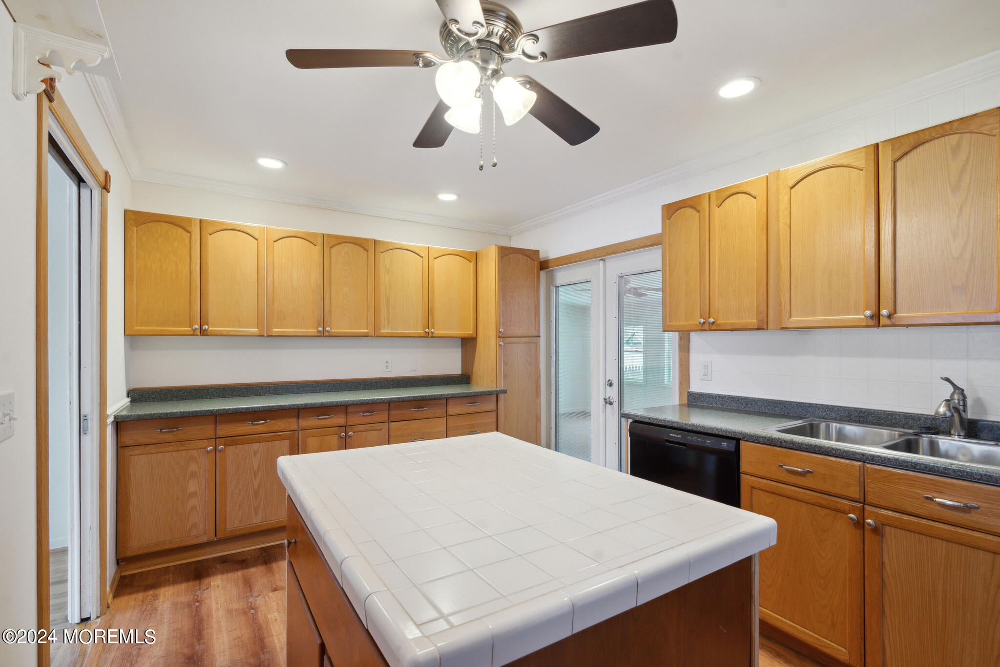 24 Harley Road Toms River, NJ 08755 - Photo 8 of 28 kitchen