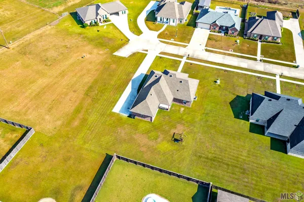 $338,500 | 108 Rue Stephen Michael, Schriever, LA 70395