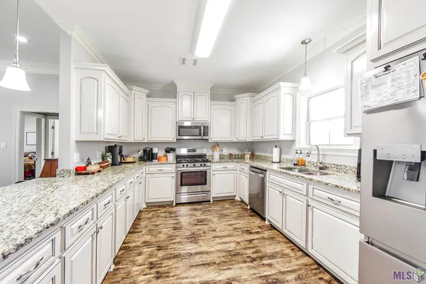 $338,500 | 108 Rue Stephen Michael, Schriever, LA 70395