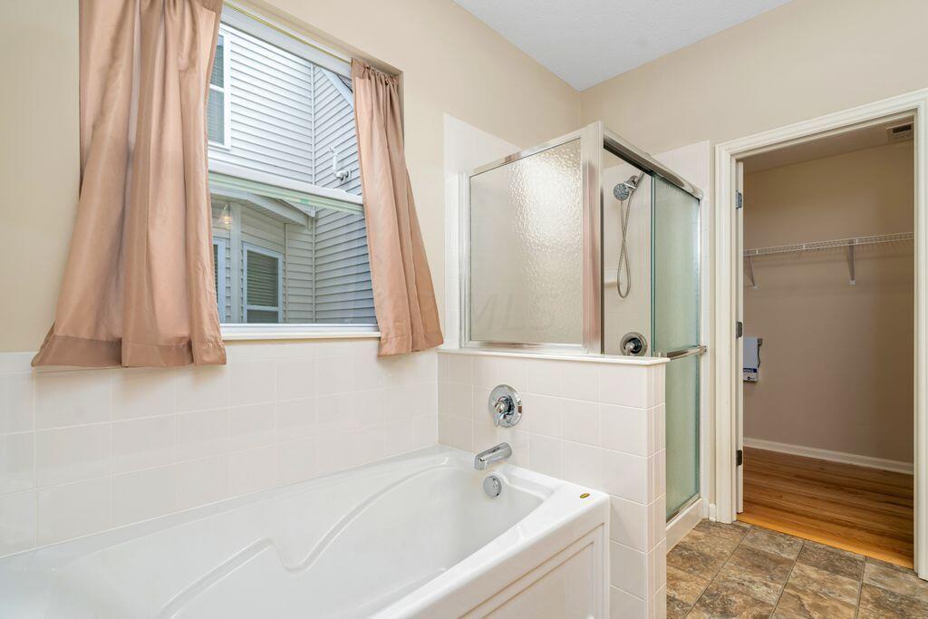 5735 Nadler Road Dublin, OH 43016 - Photo 25 of 48 En Suite