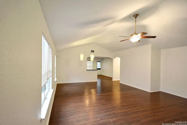 $1,800 | 419 Aaron Lane, New Braunfels, TX 78130