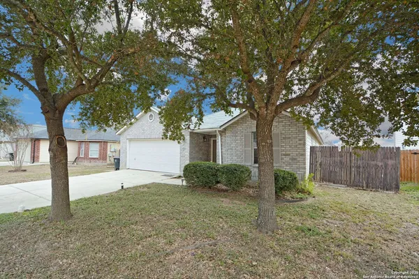 $1,800 | 419 Aaron Lane, New Braunfels, TX 78130