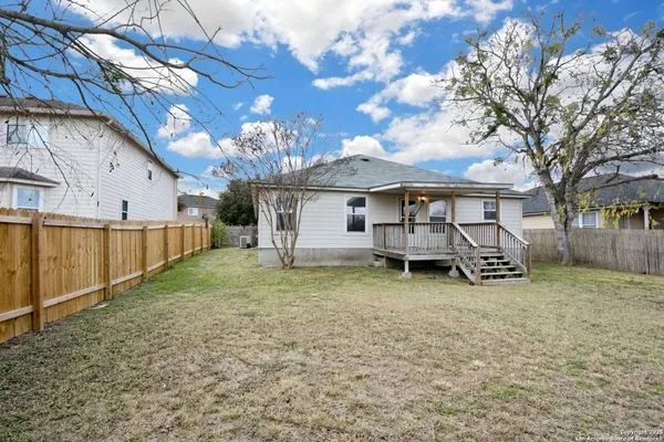 $1,800 | 419 Aaron Lane, New Braunfels, TX 78130