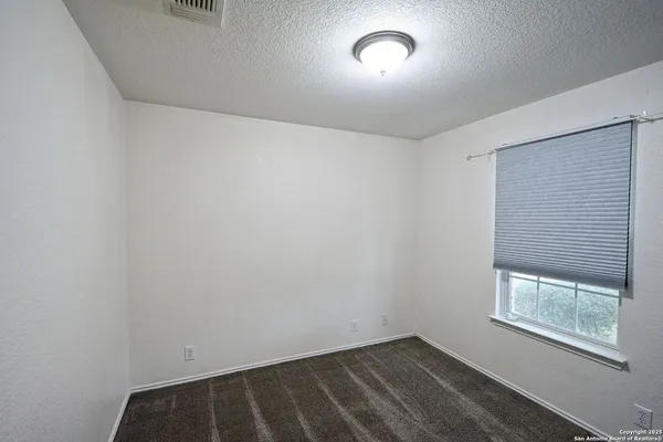 $1,800 | 419 Aaron Lane, New Braunfels, TX 78130