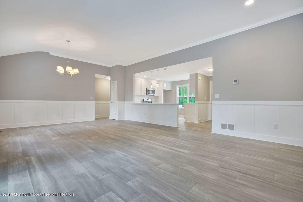 176 Bowline Road Manahawkin, NJ 08050 - Photo 2 of 4 009_dsc04178-dsc04182 - Copy