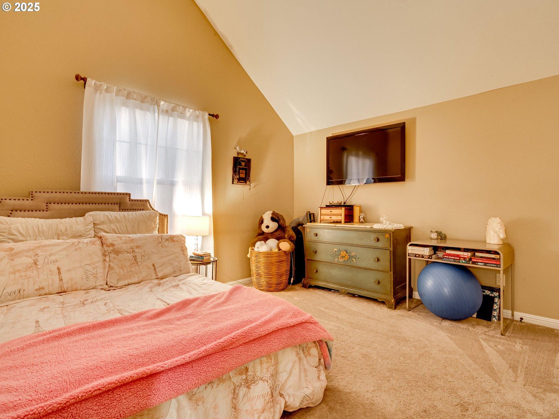 8581 Southeast 19th Avenue Portland, OR 97202 - Photo 28 of 39 a bedroom with a bed and furniture