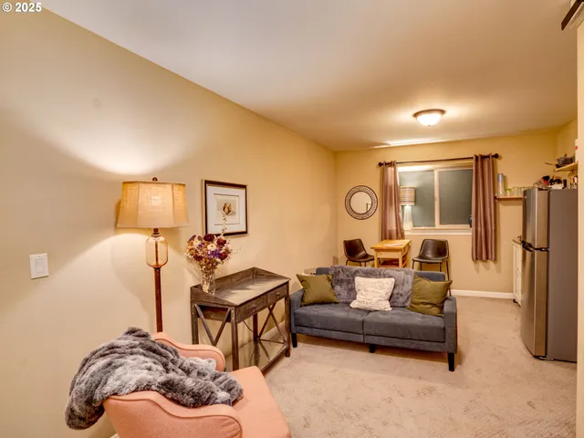 $875,000 | 8581 Southeast 19th Avenue, Portland, OR 97202