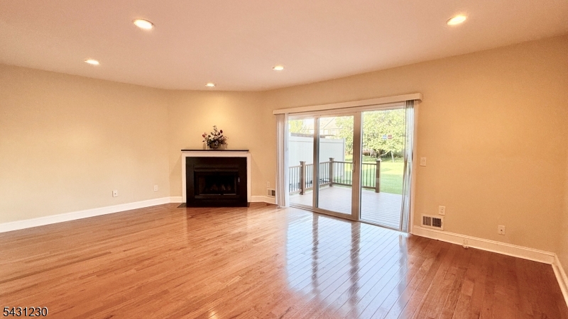 302 Marten Road Princeton, NJ 08540 - Photo 6 of 28 Gallery Image 6