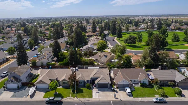 $499,000 | 2354 Country Manor Drive, Riverbank, CA 95367