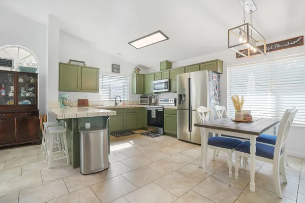 $499,000 | 2354 Country Manor Drive, Riverbank, CA 95367