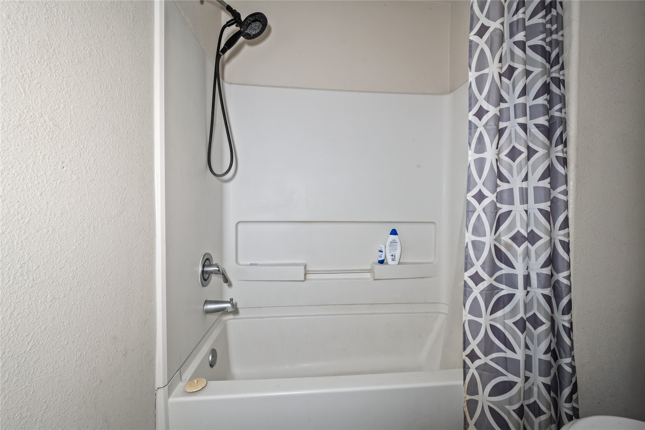 28832 San Bernard River Loop Spring, TX 77386 - Photo 36 of 50 a bathroom with a bathtub and a shower