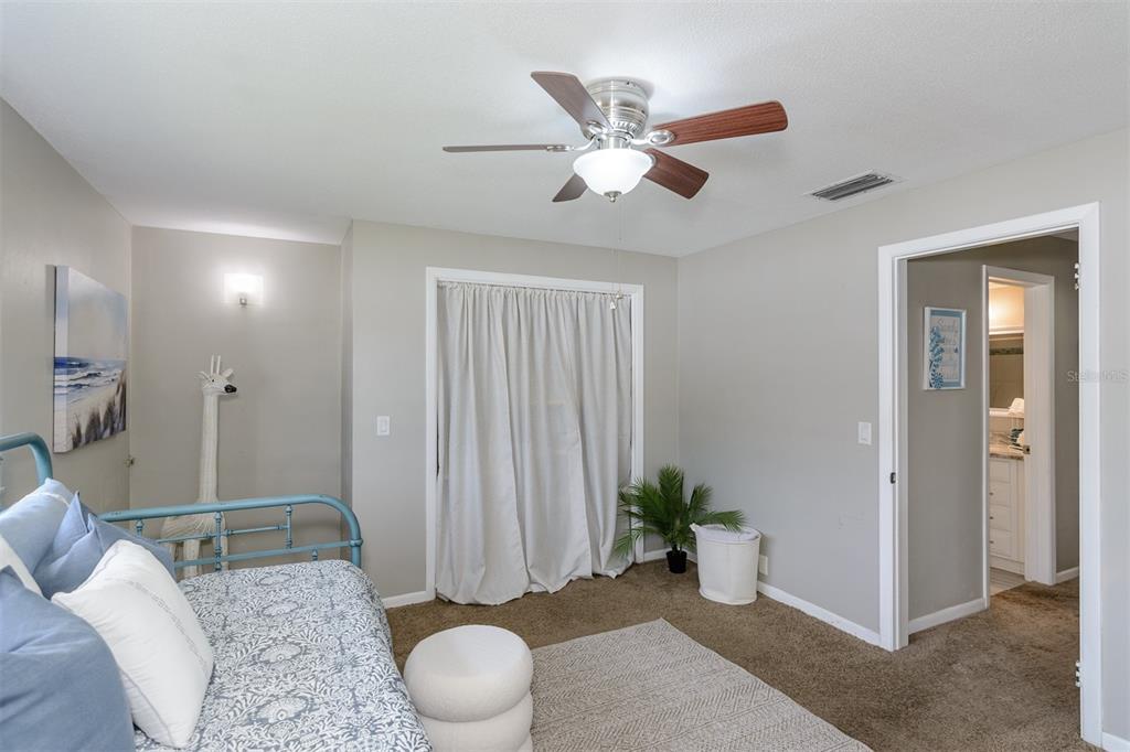 1228 Inverness Drive Dunedin, FL 34698 - Photo 32 of 47