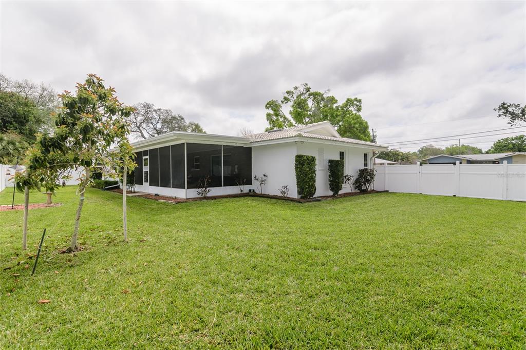 1228 Inverness Drive Dunedin, FL 34698 - Photo 43 of 47