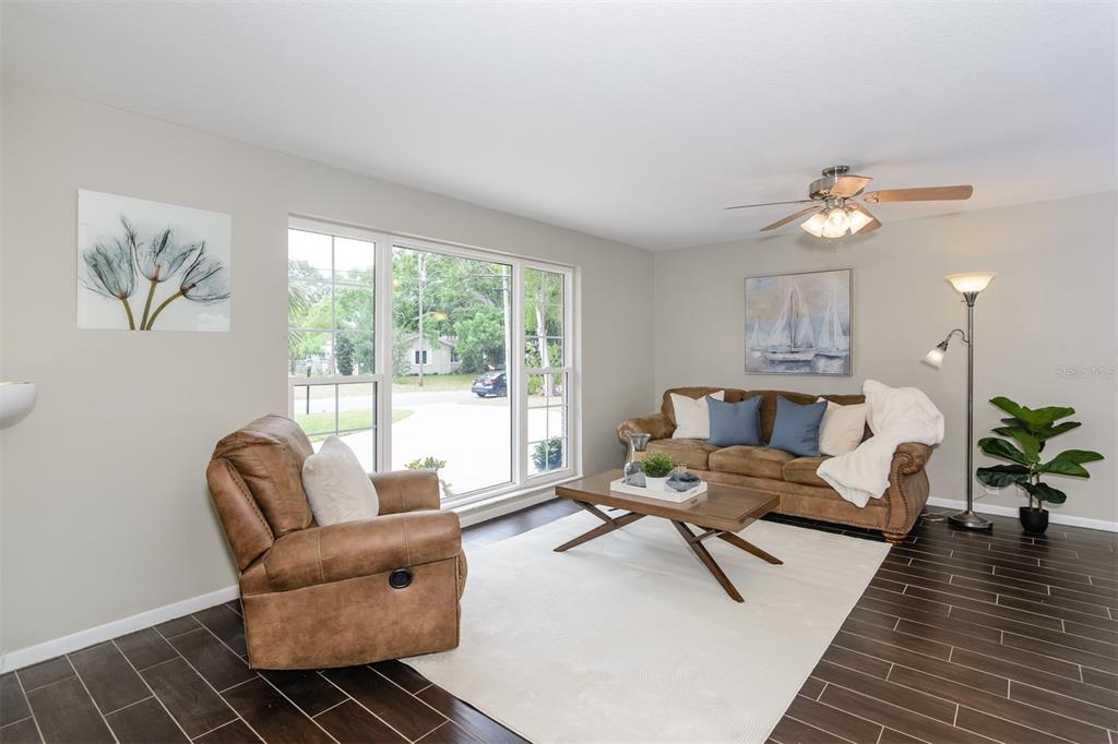 1228 Inverness Drive Dunedin, FL 34698 - Photo 7 of 47