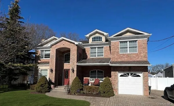 $1,799,000 | 3683 Orchard Road, Wantagh, NY 11793