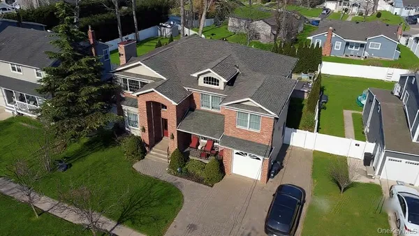 $1,799,000 | 3683 Orchard Road, Wantagh, NY 11793