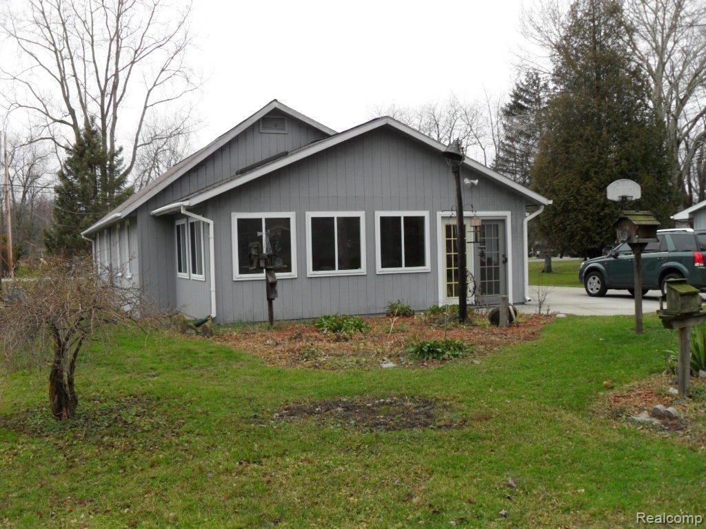 1888 Maple Road Smiths Creek, MI 48074 - Photo 2 of 9 SDC10375.JPG