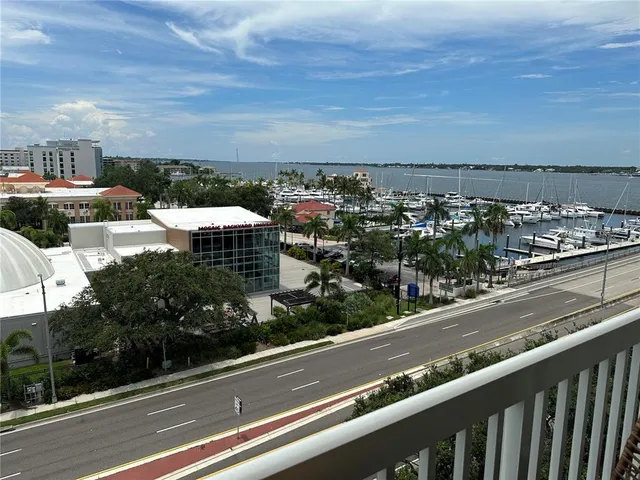 $3,000 | 808 3rd Avenue West, Unit 701, Bradenton, FL 34205