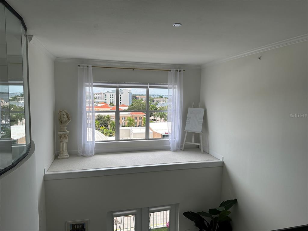 808 3rd Avenue West, Unit 701 Bradenton, FL 34205 - Photo 16 of 45 a workspace with a window