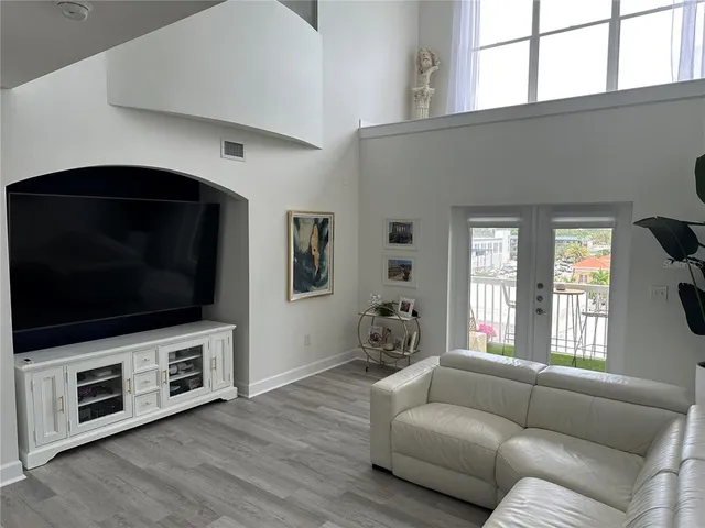 $3,000 | 808 3rd Avenue West, Unit 701, Bradenton, FL 34205