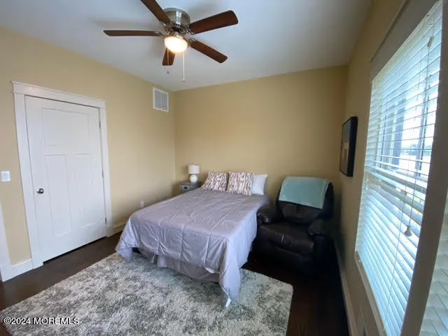 $3,900 | 305 Newark Avenue, Point Pleasant Beach, NJ 08742