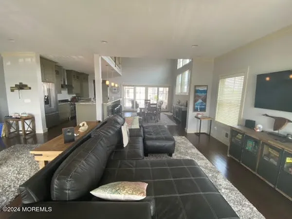 $3,900 | 305 Newark Avenue, Point Pleasant Beach, NJ 08742