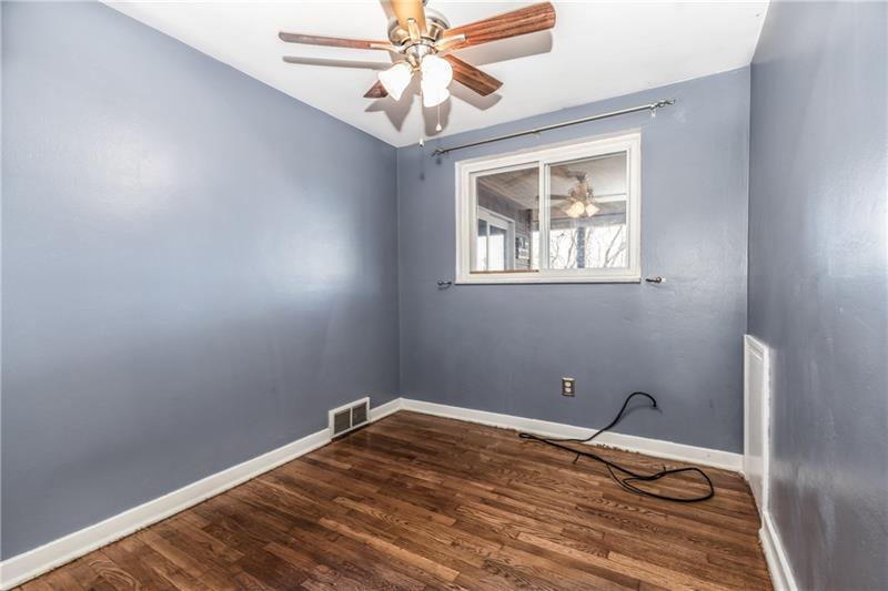 929 Mifflinridge Road Pittsburgh, PA 15207 - Photo 11 of 25 Gallery Image 11