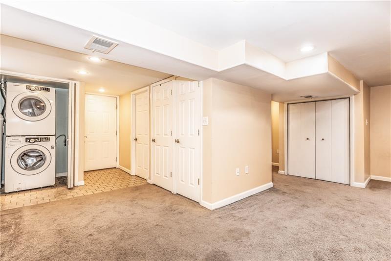 929 Mifflinridge Road Pittsburgh, PA 15207 - Photo 18 of 25 Gallery Image 18