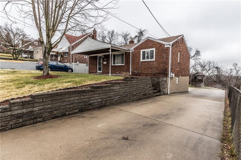 929 Mifflinridge Road Pittsburgh, PA 15207 - Photo 3 of 25 Gallery Image 3