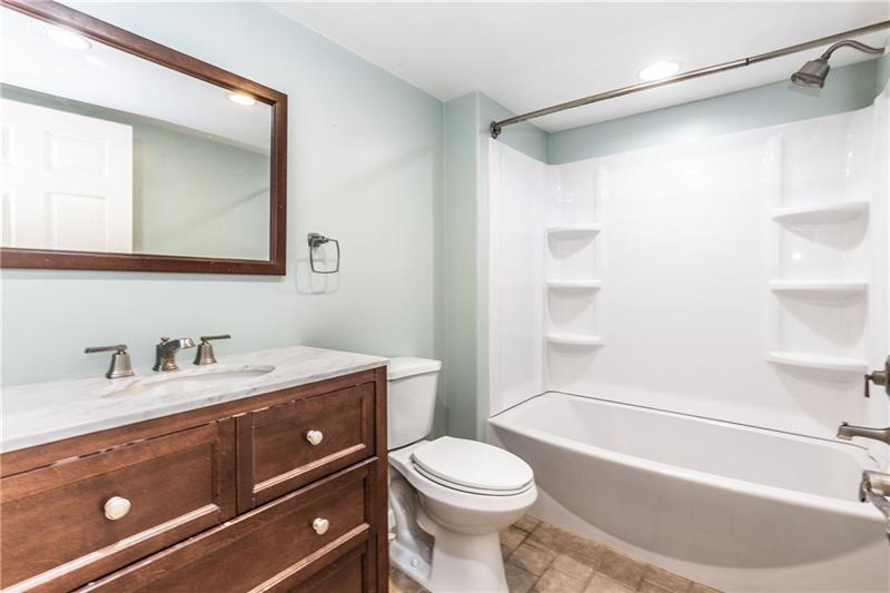 929 Mifflinridge Road Pittsburgh, PA 15207 - Photo 21 of 25 Gallery Image 21