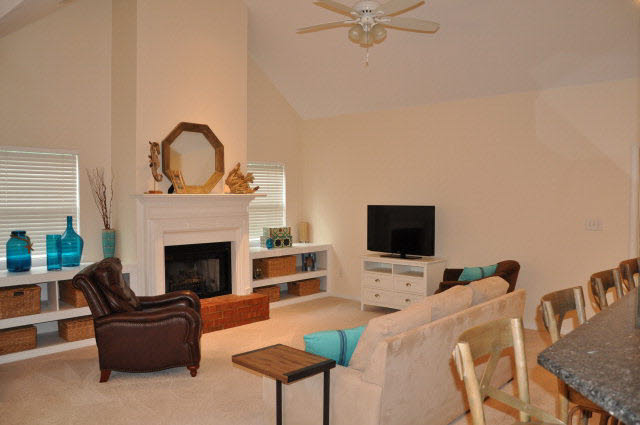 19781 Hunters Loop Fairhope, AL 36532 - Photo 7 of 26 Living Room w/ FP