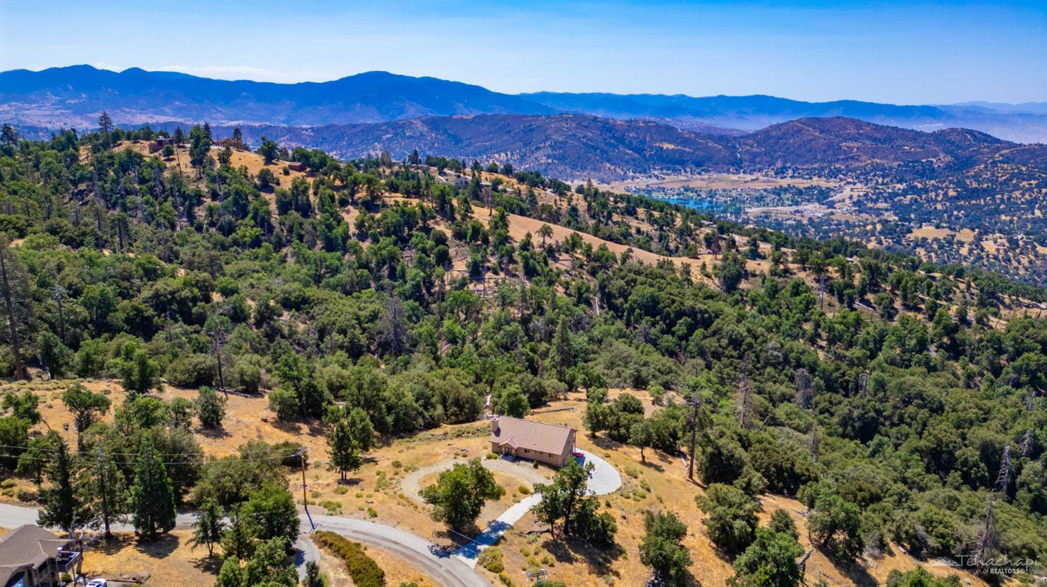 29600 Goldspike Road Tehachapi, CA 93561 - Photo 5 of 49 Gallery Image 5