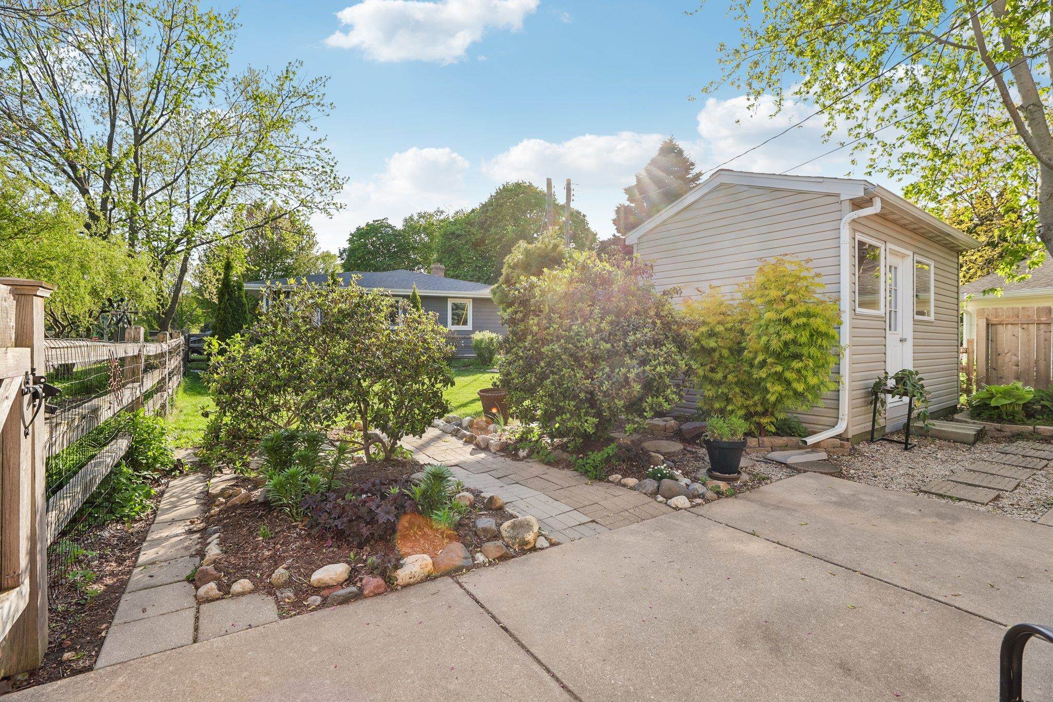 1620 Maple Street Middleton, WI 53562 - Photo 47 of 58